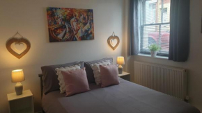 Beautiful Apartment 2 mins To The Beach